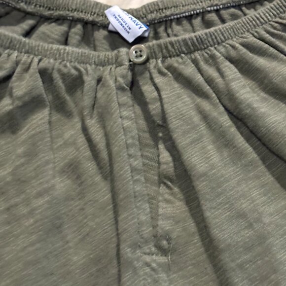 ✨ Old Navy Puff Sleeve Peasant Blouse (Olive Green) - Picture 4 of 6